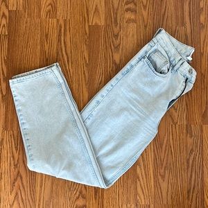 BDG HIGH WASITED STRAIGHT LEG JEANS